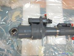 C23954-000-2 - CYLINDER,SHOCH ABSORB RH - SV